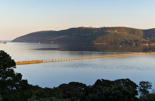 Paradise Apartamento | Stunning Villa with pool and views of Knysna