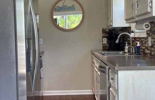 Richmond Hill Casa | Stunning Waterfront View with Private Dock House