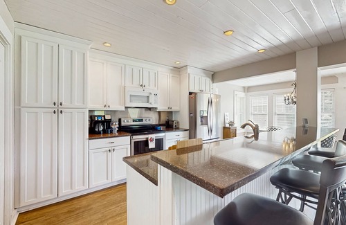 Sea Trail Casa | Stunning waterfront coastal home close to the beach and local attractions
