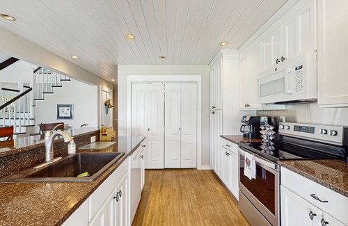 Sea Trail Casa | Stunning waterfront coastal home close to the beach and local attractions