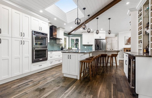 Hope Casa | Stunning waterfront getaway! Luxury home on acreage, natures paradise