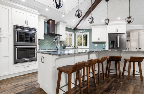 Hope Casa | Stunning waterfront getaway! Luxury home on acreage, natures paradise