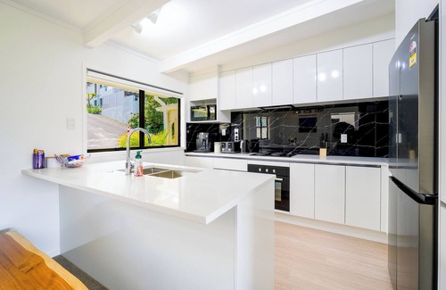 Bucklands Beach Casa | Stunning Waterfront Villa in Bucklands Beach