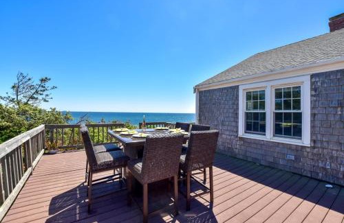 South Wellfleet Casa | Stunning Waterfront Views Beach steps away