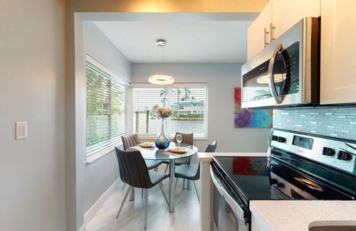 Hendricks and Venice Isles Condominio | Stunning Waterview Condo Steps from Fort Lauderdale Beach & Las Olas Blvd