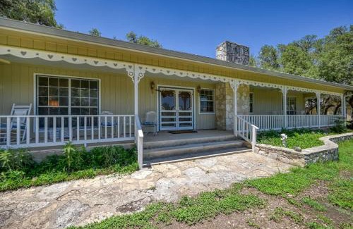 Blanco Casa | StunningHome on The Blanco River