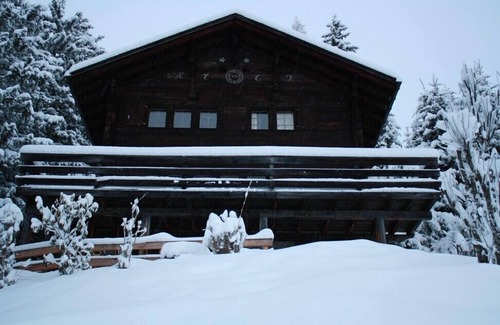 Gryon Chalet De Esquí | Impresionantemente hermoso chalet de esquí recientemente reformado de 3 dormitorios (construido 1769)