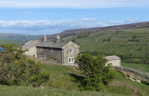 Fremington Cabaña | StunningViews-Privacy-Hiking-Sleeps8-WiFi