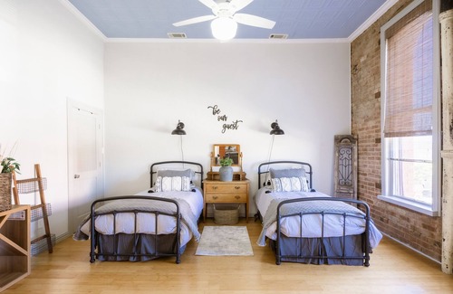 Kaufman Apartamento | Stunting Loft in Historic Building