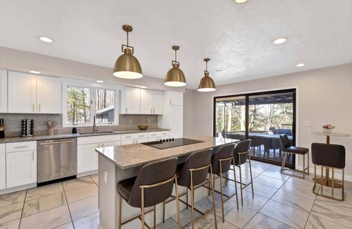 Willoughby Hills Casa | Stupendous Home Retreat with Indoor Pool & Outdoor Hot Tub, Sauna, In the Woods
