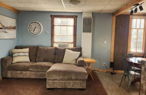 Fremont Cabina | Sturgeon Cabin - Waterfront resort on Fremont Wolf River