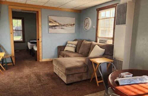 Fremont Cabina | Sturgeon Cabin - Waterfront resort on Fremont Wolf River