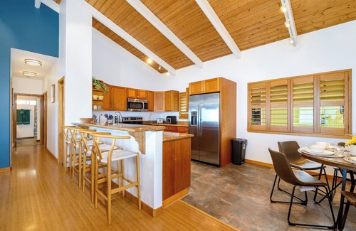 Kona Palisades Casa | STVR Home - Kona’s Cozy Retreat - 4Bd/3Bath/Sleep 12/Pool with AC