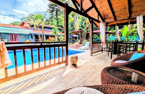 Barrio Las Parcelas Cabina | Style and Comfort: Tropical Studio Cabina A/C Pool