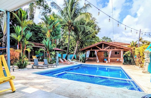 Barrio Las Parcelas Cabina | Style and Comfort: Tropical Studio Cabina A/C Pool