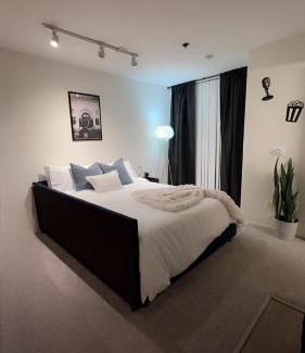 Los Feliz Apartamento | Style, Peace, Comfort in N Hollywood Next to Burbank Free Indoor Parking and Wifi