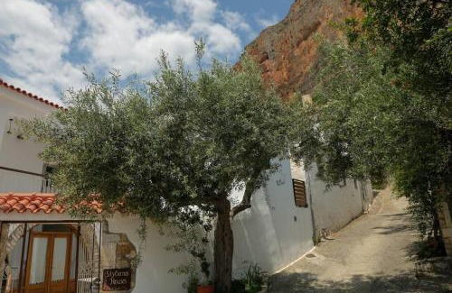 Leonidio Apartamento | Stylianos House 3