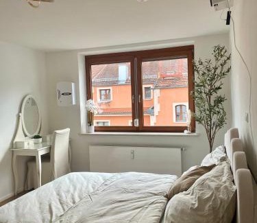 Gersthofen Apartamento | Stylisches Apartment mit Dachterrasse und Whirlpool