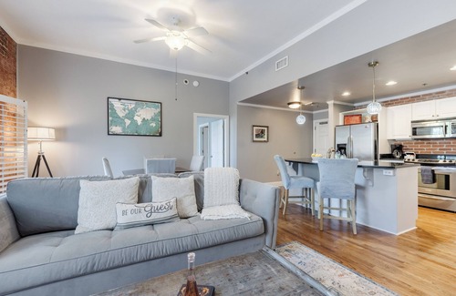 Greenville Downtown Apartamento | 1/2 cuadra de la calle principal en el corazón del centro de la ciudad