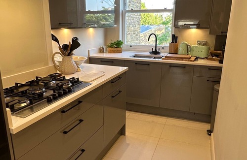 Parsons Green and Walham Apartamento | Stylish 1-Bed Flat Near Fulham Broadway Station