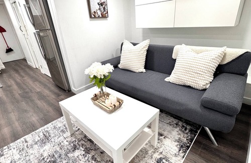 Runnymede Apartamento | Stylish 1 Bedroom Apartment close to Bloor West Village