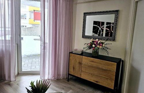 Kadriorg Apartamento | Stylish 1 bedroom apartment with full kitchen and bathroom in Kadriorg, Tallinn city centre