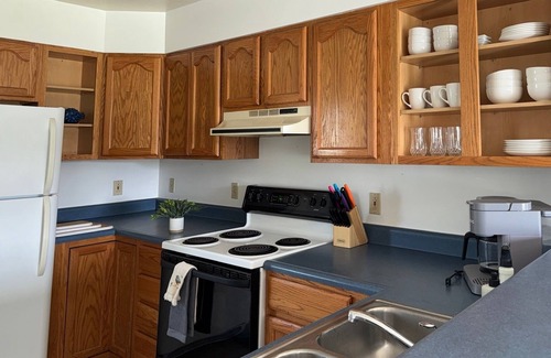 Onekama Apartamento | Stylish 1-bedroom apt w sofa bed on private beach
