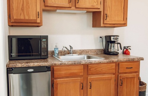 Saugatuck Apartamento | Stylish 1-bedroom Suite in Downtown Saugatuck