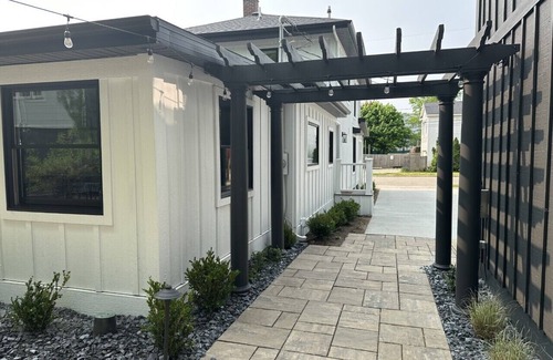 Saugatuck Apartamento | Stylish 1-bedroom Suite in Downtown Saugatuck