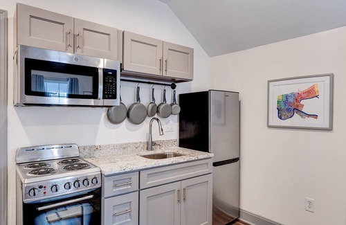 Freret Casa | Stylish 1 BR,1BA Home Steps From Freret St