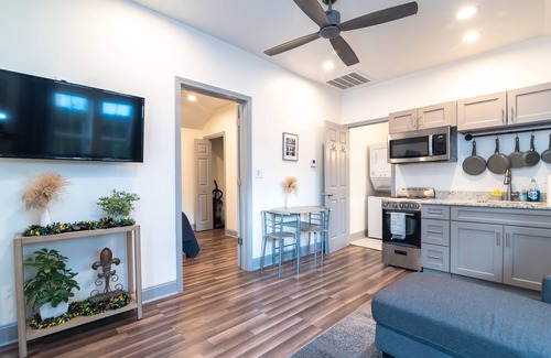 Freret Casa | Stylish 1 BR,1BA Home Steps From Freret St