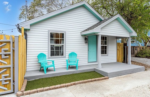 Freret Casa | Stylish 1 BR,1BA Home Steps From Freret St