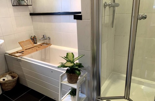 Honley Casa | Stylish 18th Century cottage