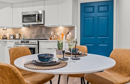Old City Condominio | Stylish 1BR/2BA Near Liberty Bell