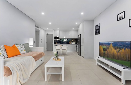 Mascot Apartamento | Stylish 1BR - Airport Access & City Convenience
