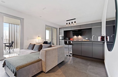 Gasperich Apartamento | Stylish 1BR Apt w Balc Cloche dOr
