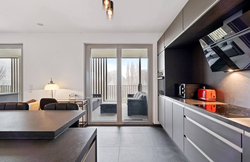 Gasperich Apartamento | Stylish 1BR Apt w Balc Cloche dOr