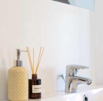 South Antwerp Apartamento | Stylish 1BR close to KMSKA