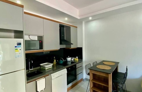 Avsallar Apartamento | Stylish 1BR Flat Pool View & 10 min Walk to Beach