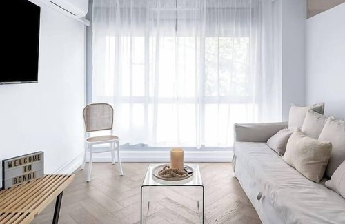 Bondi Junction Casa | Stylish 1BR Haven in Bondi Junction
