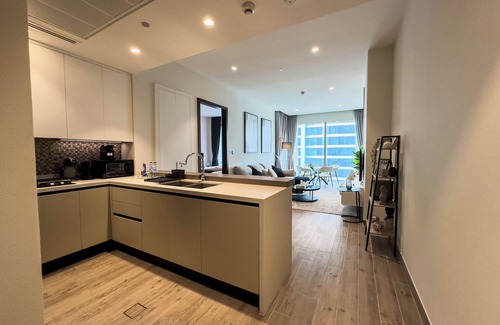 Dubai Marina Apartamento | Stylish 1BR Hotel Apartment Overlooking the Marina