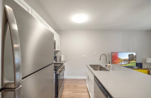 Brentwood Apartamento | Stylish 1BR Near UT Brentwood Evonify