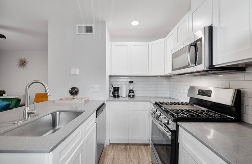 Highland Apartamento | Stylish 1BR Near UT Highland Evonify
