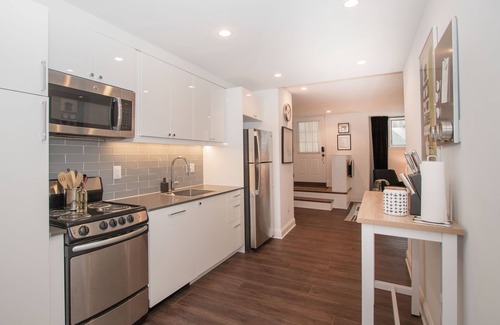 Bloomingdale Apartamento | Stylish 1BR oasis with AC, laundry, next to park!