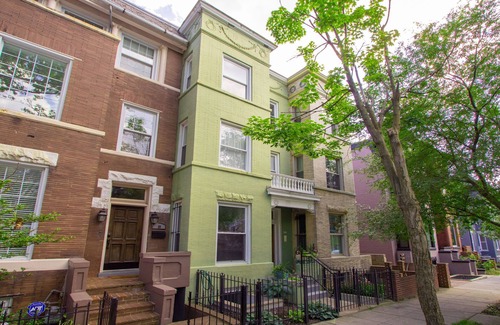 Bloomingdale Apartamento | Stylish 1BR oasis with AC, laundry, next to park!