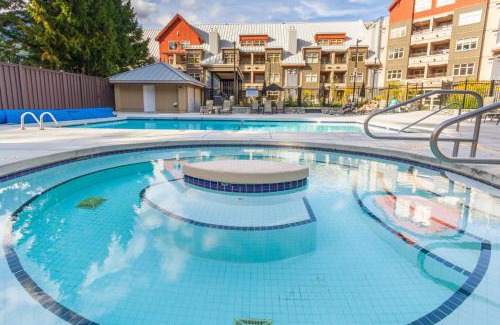 Whistler Creekside Casa | Stylish 1BR, Sleeps 4 Pool, Hot Tub, Walk to Shops