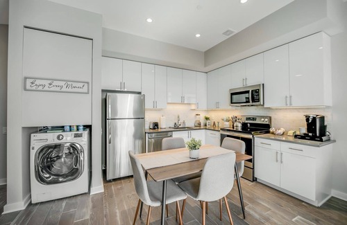 Hackensack Apartamento | Stylish 1br Unit. Parking. Easy Ride to NYC
