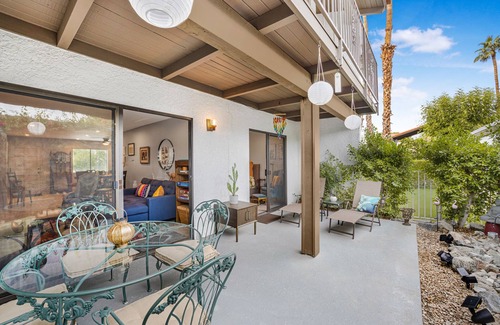 Canyon Corridor Condominio | Stylish 2/2 Ground Level Condo in South Palm Springs