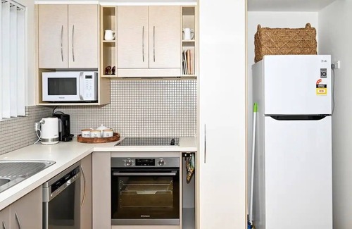 Moreton Bay Region Apartamento | Stylish 2 B/R Kings Beach Apartment (6 guests) ZF4