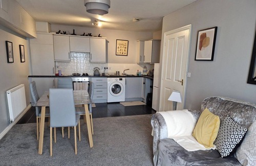 Coventry Apartamento | Stylish 2-Bed Apartment - Sleeps 4, Parking & WiFi